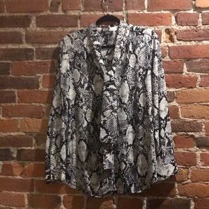 Jones New York Snakeskin Print Tie Blouse L